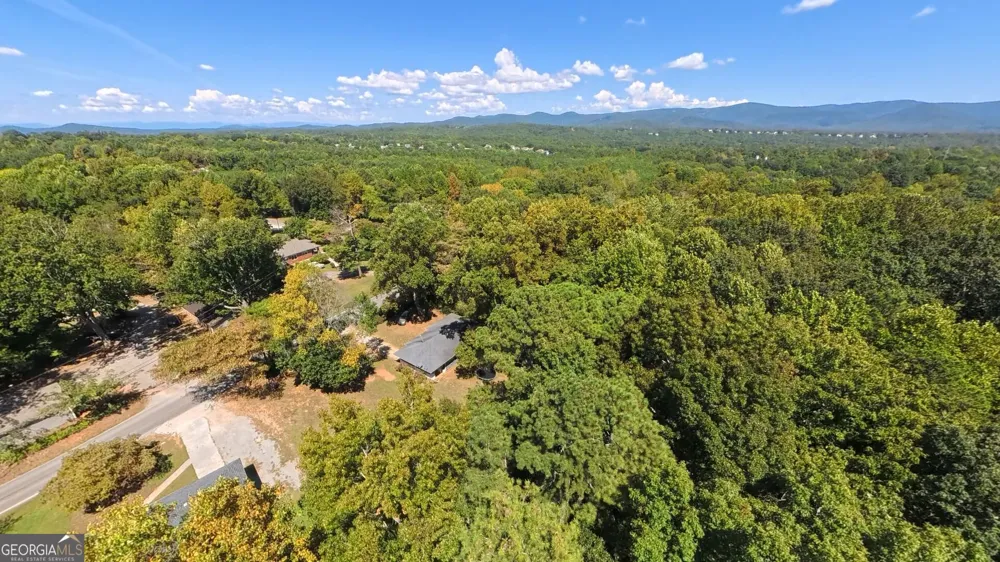 35 Collins RD Jasper, GA 30143
