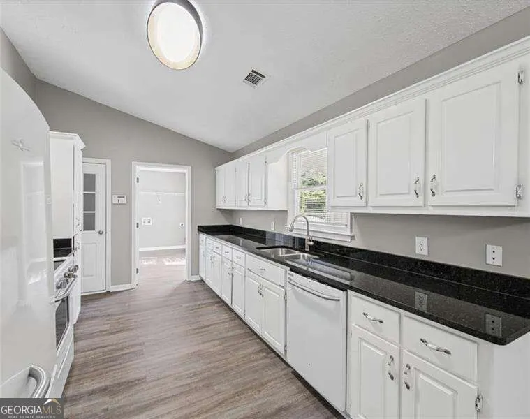 13 White Tail DR Jasper, GA 30143