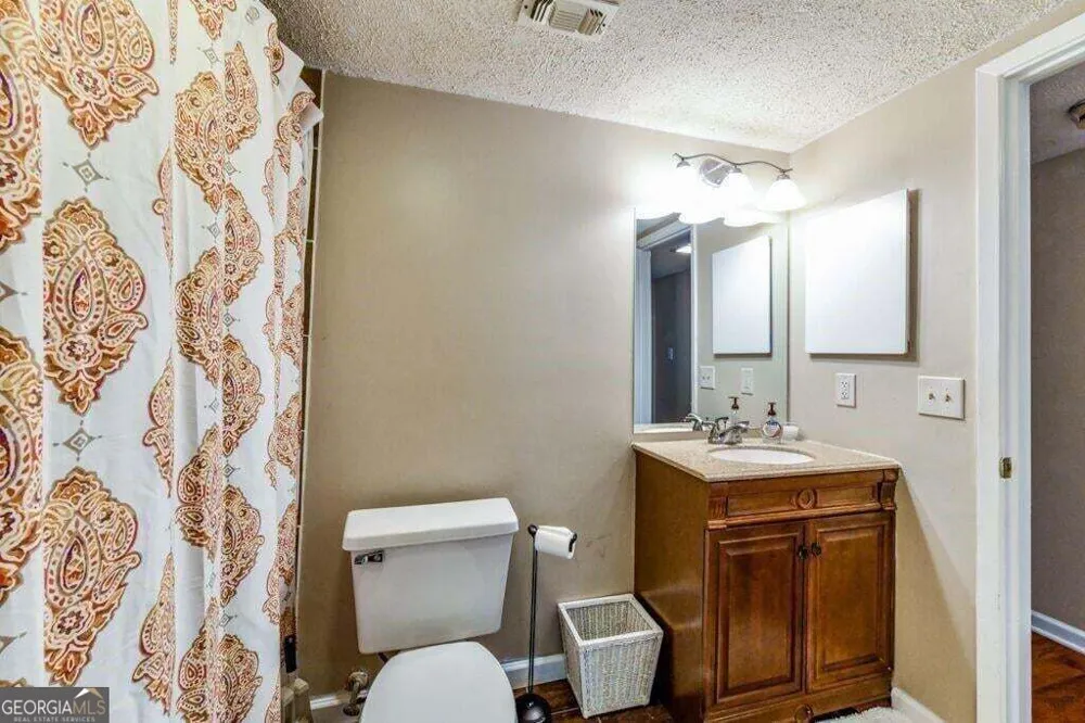53 Doranne CT Smyrna, GA 30080