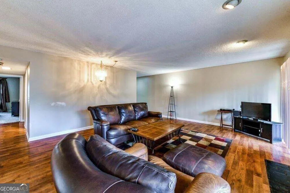 53 Doranne CT Smyrna, GA 30080