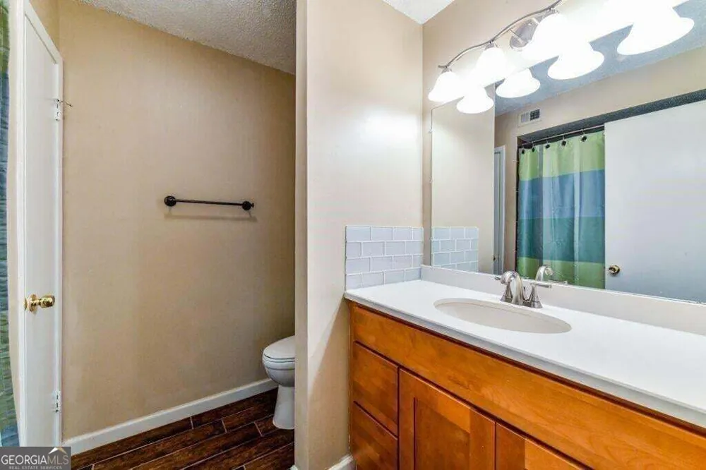 53 Doranne CT Smyrna, GA 30080