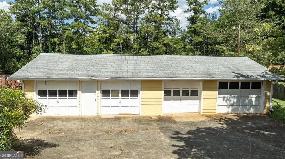 580 Hurt RD SW Smyrna, GA 30082