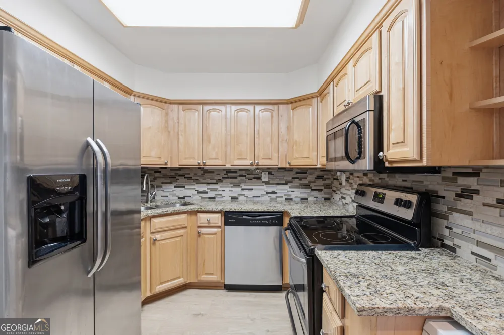 2870 Pharr Court South NW Atlanta, GA 30305