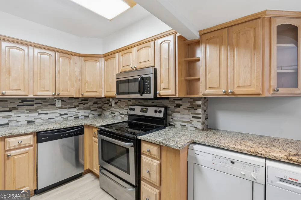 2870 Pharr Court South NW Atlanta, GA 30305