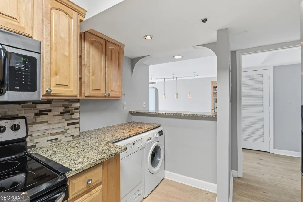 2870 Pharr Court South NW Atlanta, GA 30305