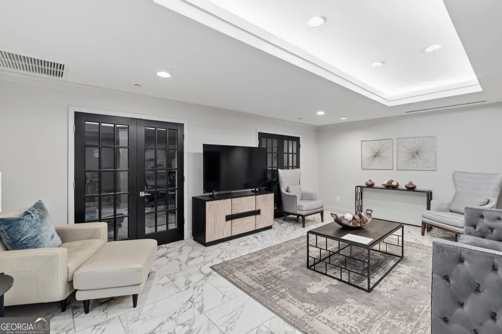 2870 Pharr Court South NW Atlanta, GA 30305