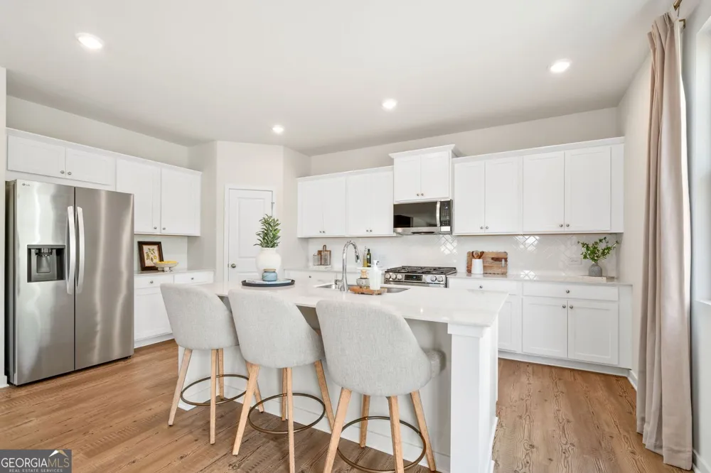8051 Dickens DR Fairburn, GA 30213