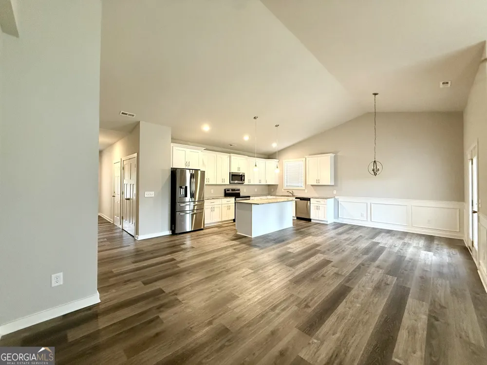 308 N Point CIR Hartwell, GA 30643