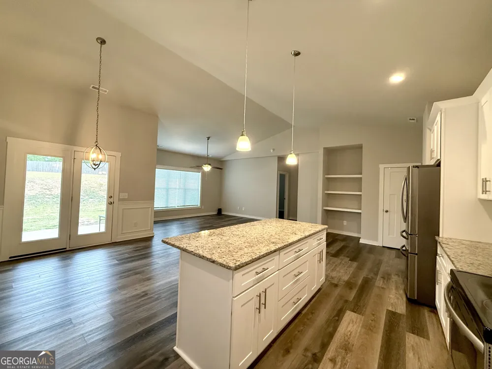 308 N Point CIR Hartwell, GA 30643