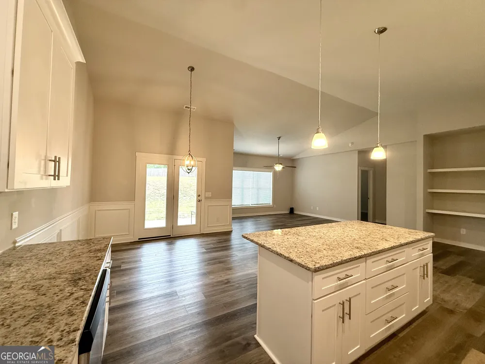 308 N Point CIR Hartwell, GA 30643