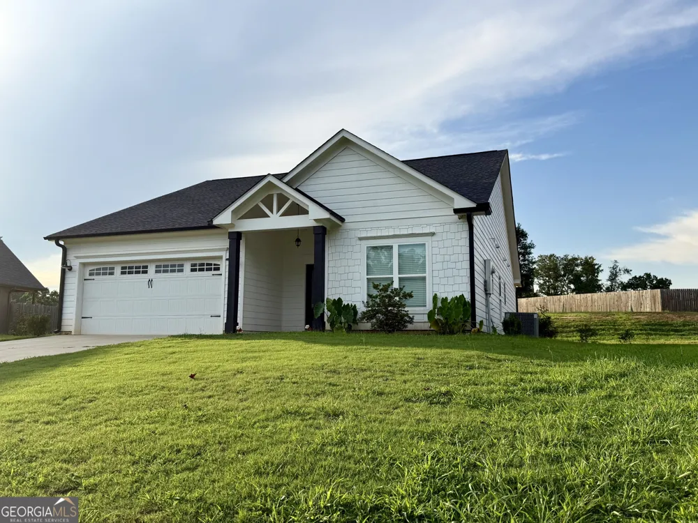 308 N Point CIR Hartwell, GA 30643