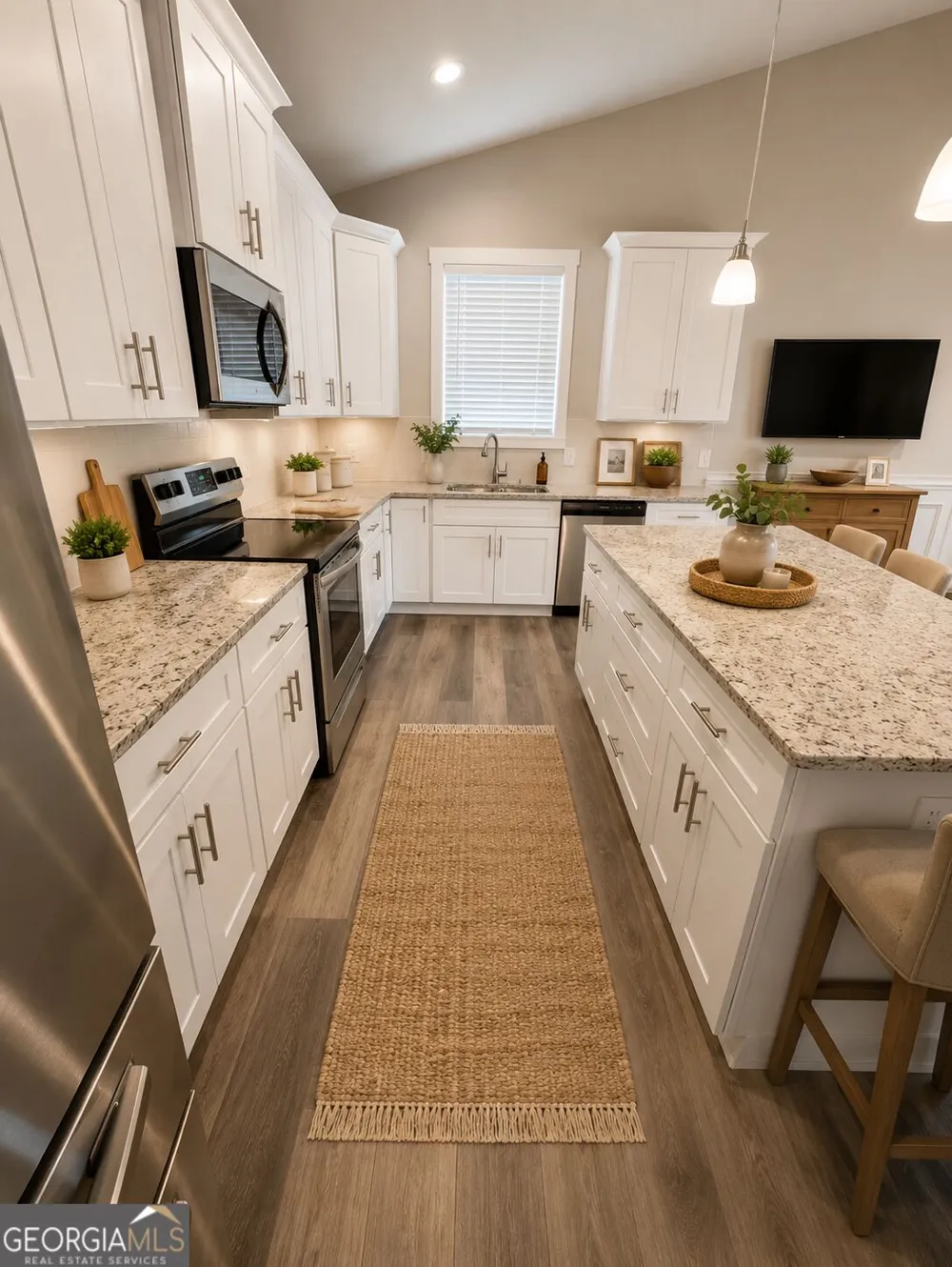 308 N Point CIR Hartwell, GA 30643