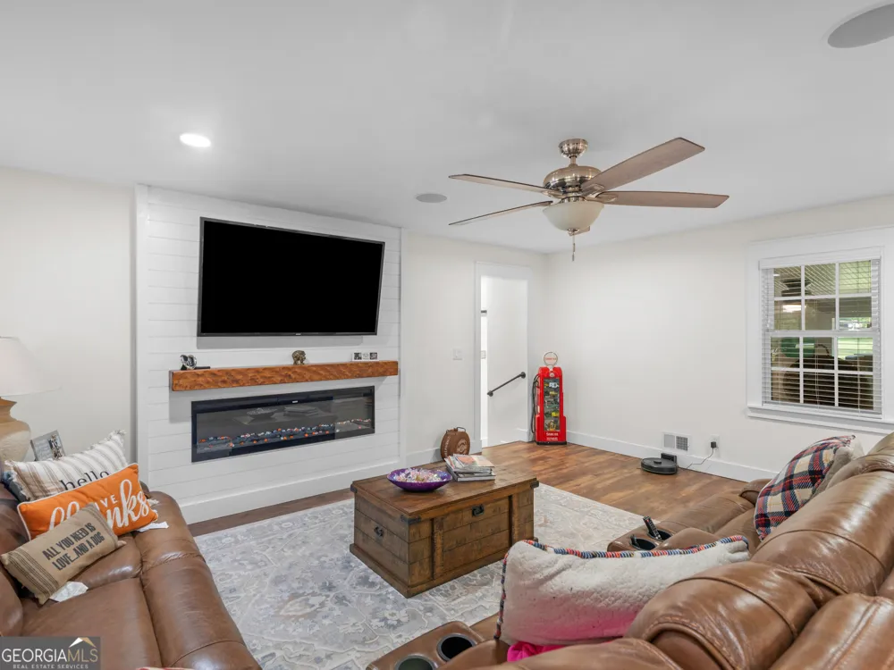 3384 Dames Ferry RD Forsyth, GA 31029