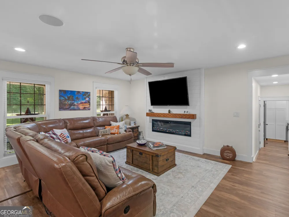 3384 Dames Ferry RD Forsyth, GA 31029