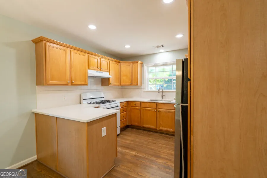 819 Gaston Atlanta, GA 30310