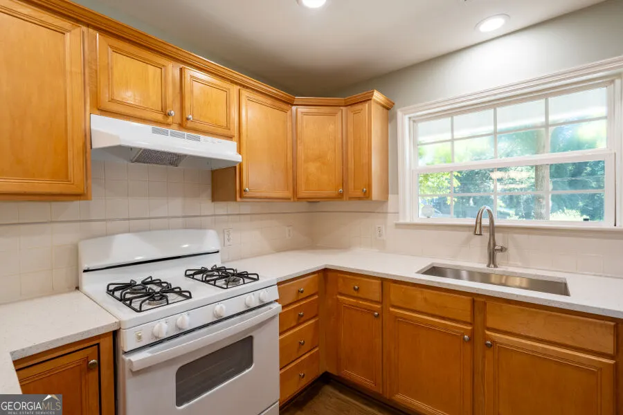 819 Gaston Atlanta, GA 30310