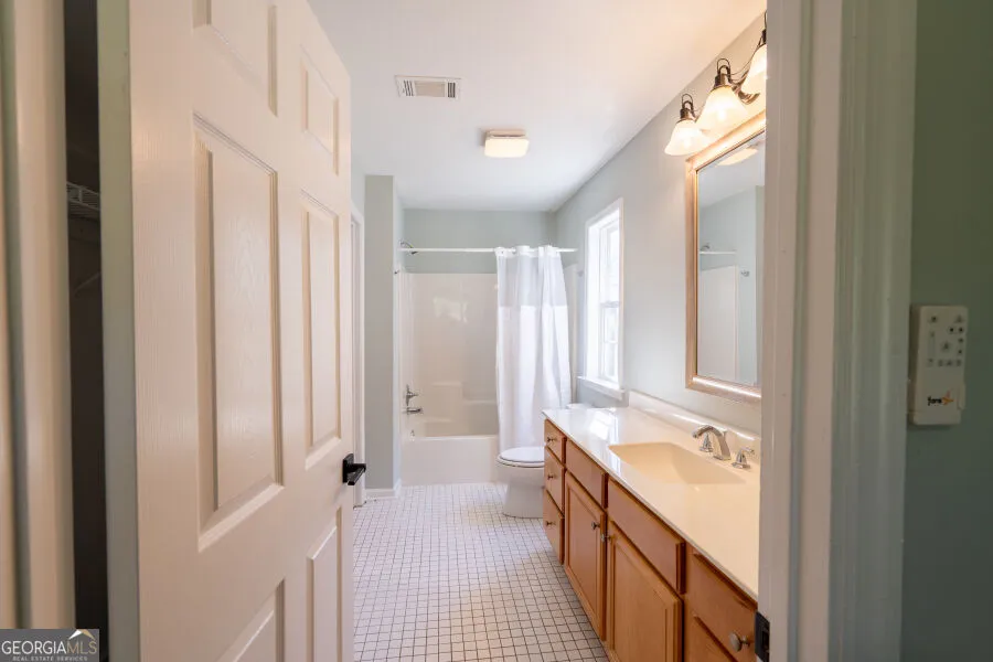 819 Gaston Atlanta, GA 30310