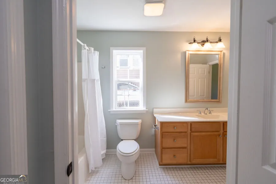 819 Gaston Atlanta, GA 30310