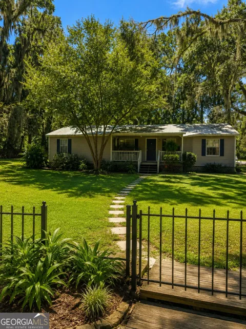 165 Jessica LN