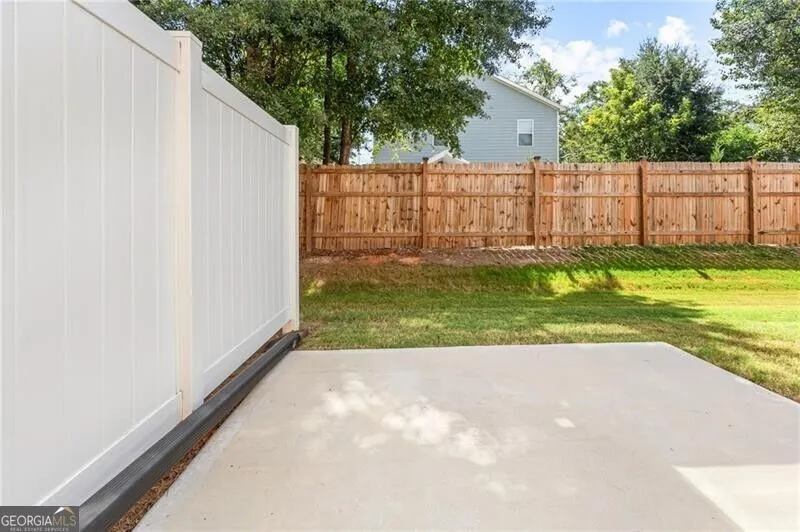 24 Richardson ST Winder, GA 30680
