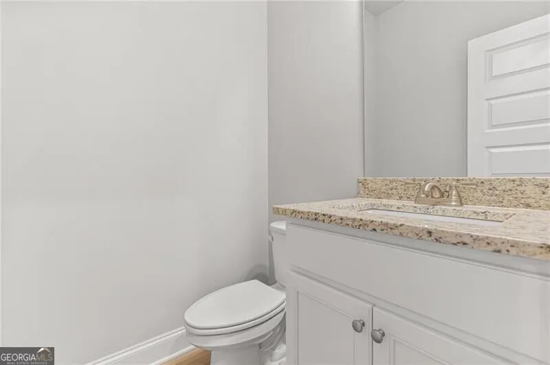 24 Richardson ST Winder, GA 30680