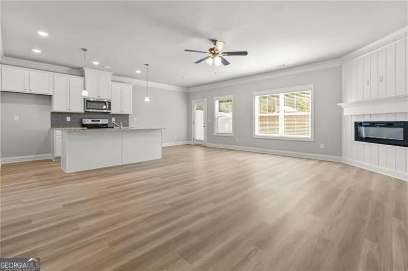 24 Richardson ST Winder, GA 30680