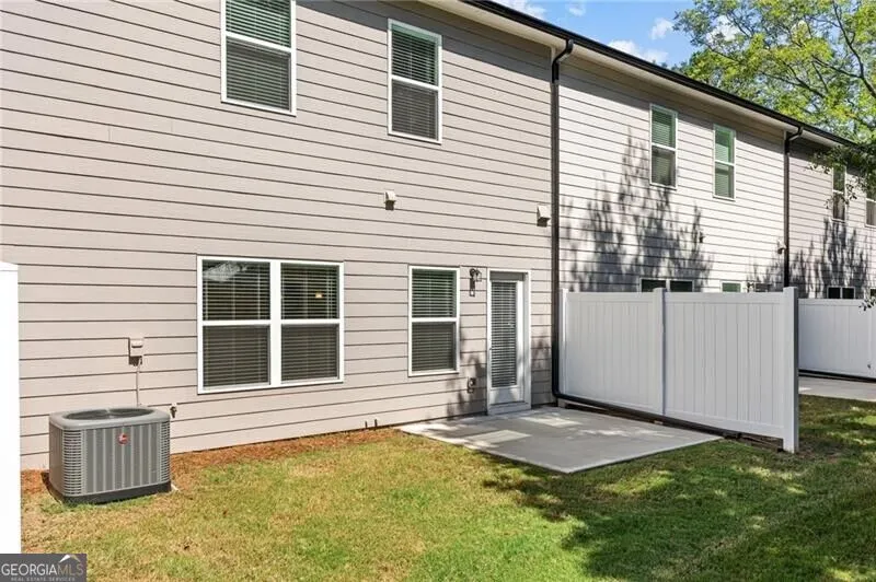 24 Richardson ST Winder, GA 30680