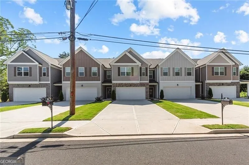 24 Richardson ST Winder, GA 30680