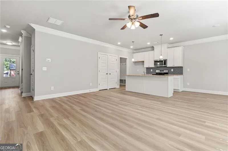 24 Richardson ST Winder, GA 30680