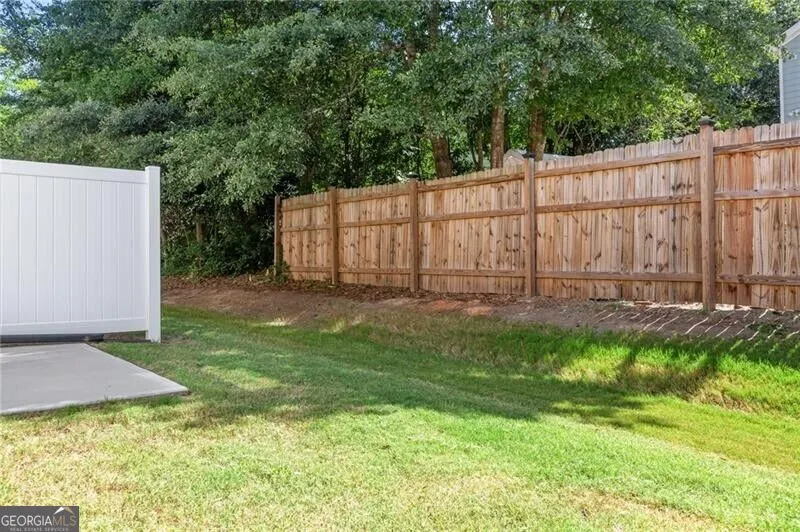 24 Richardson ST Winder, GA 30680