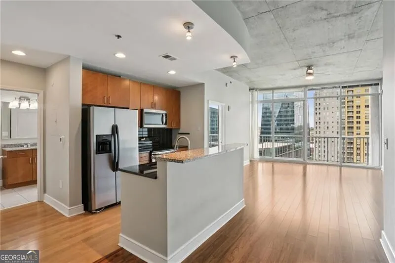 950 W Peachtree ST NW Atlanta, GA 30309