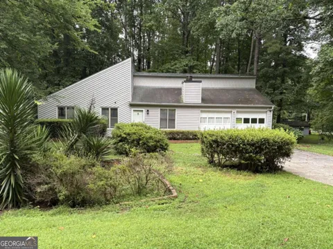 5506 Vaughn RD