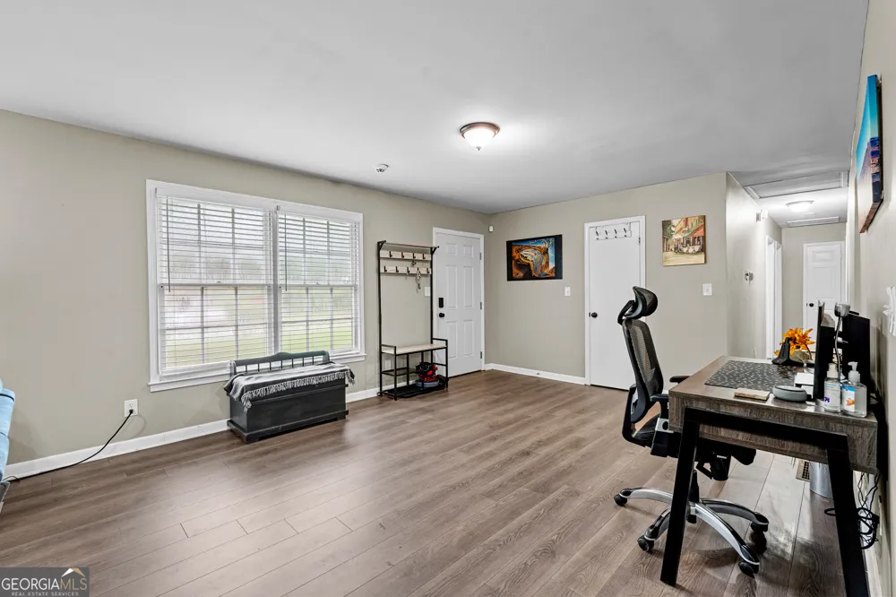 859 King DR SE Conyers, GA 30094