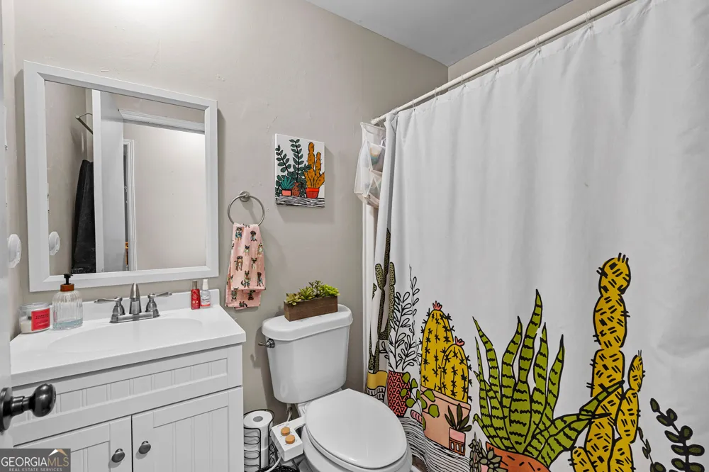 859 King DR SE Conyers, GA 30094