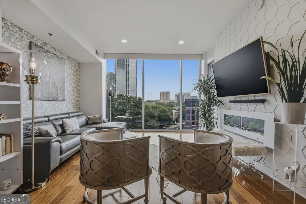 2795 Peachtree RD Atlanta, GA 30305