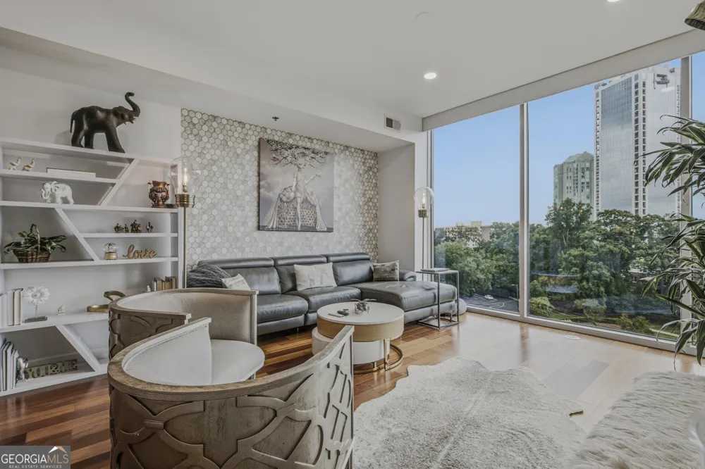 2795 Peachtree RD Atlanta, GA 30305