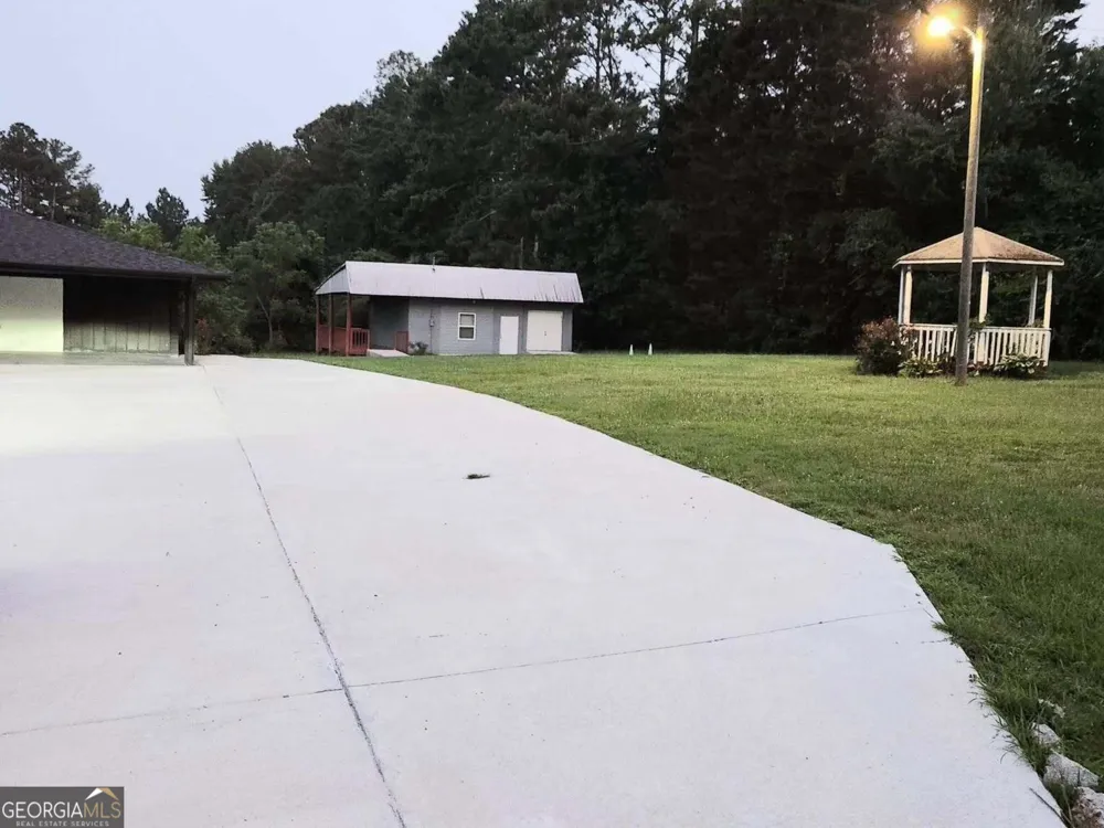 96 Pleasant Hill RD NW Conyers, GA 30012