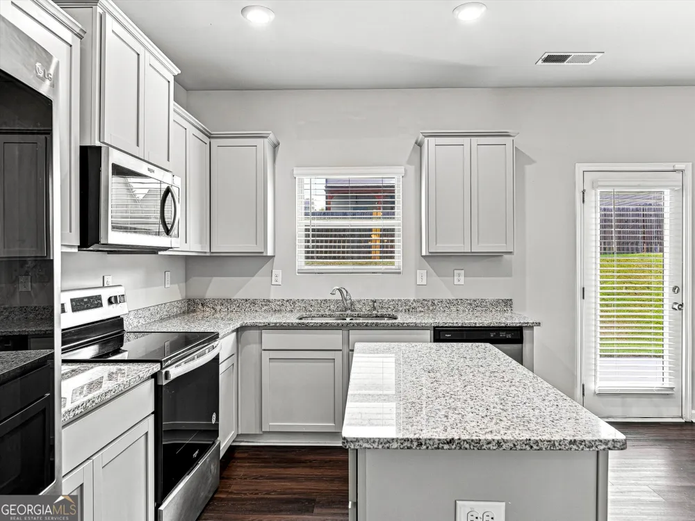 1218 Brookstone CIR Conyers, GA 30012