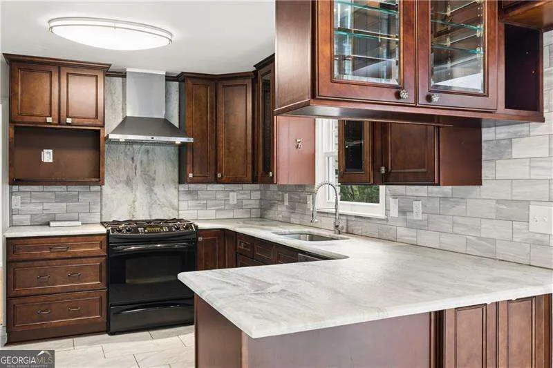 800 Glenairy DR Atlanta, GA 30328