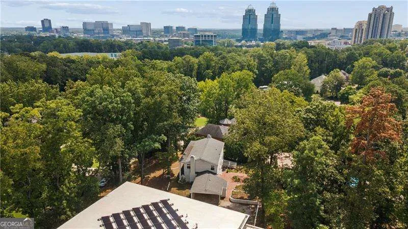 800 Glenairy DR Atlanta, GA 30328