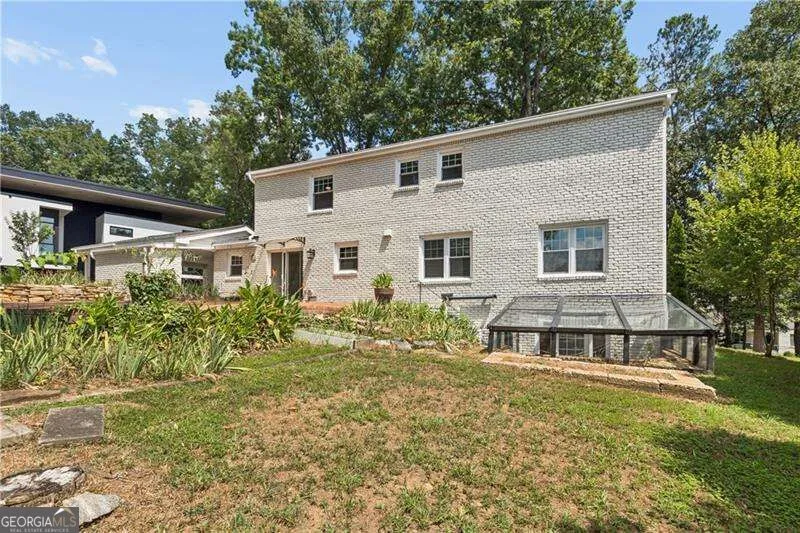 800 Glenairy DR Atlanta, GA 30328