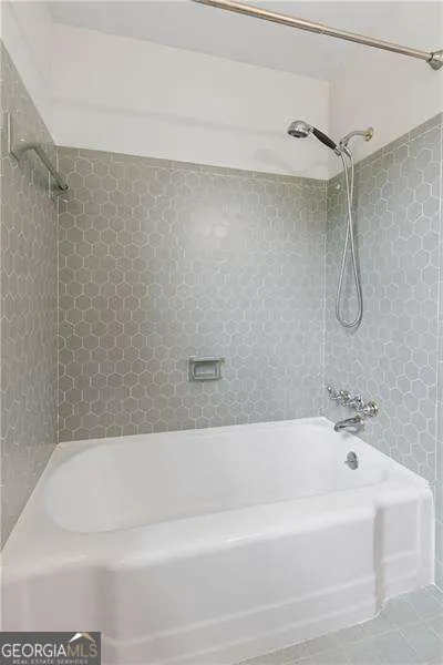 800 Glenairy DR Atlanta, GA 30328