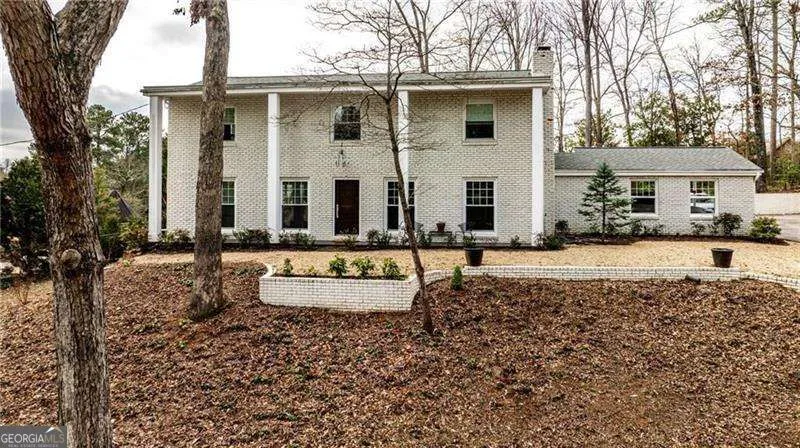 800 Glenairy DR Atlanta, GA 30328