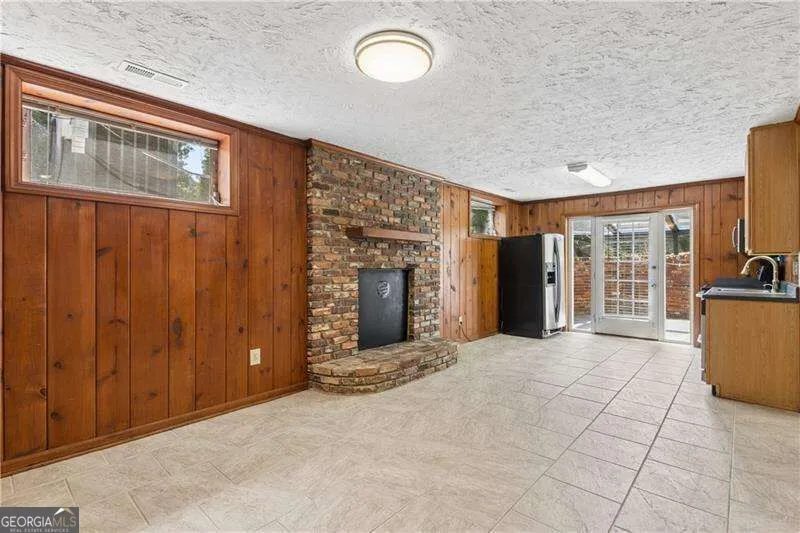 800 Glenairy DR Atlanta, GA 30328