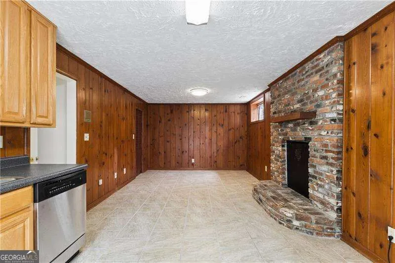 800 Glenairy DR Atlanta, GA 30328