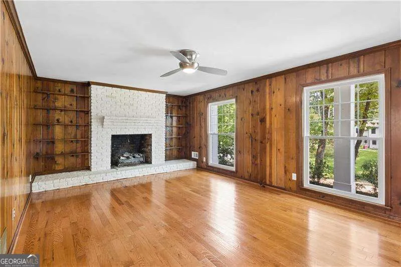 800 Glenairy DR Atlanta, GA 30328