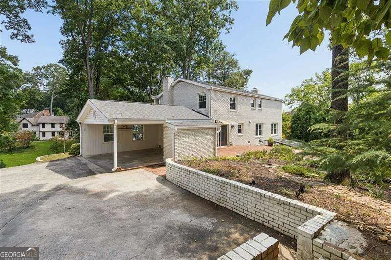 800 Glenairy DR Atlanta, GA 30328