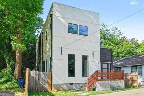 1073 Mayson Turner RD NW