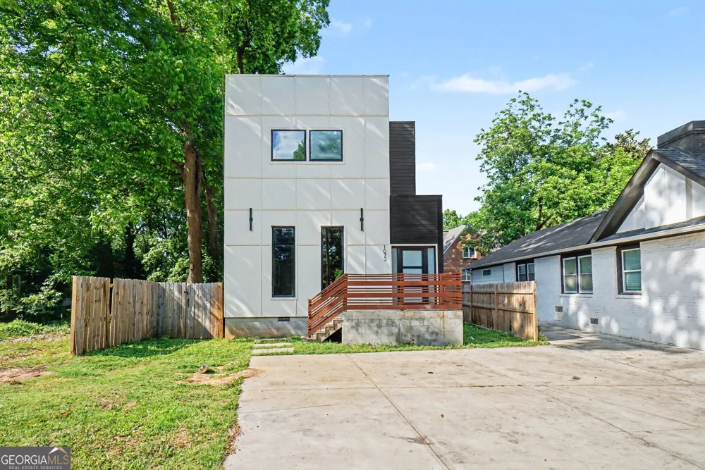 1073 Mayson Turner RD NW Atlanta, GA 30314