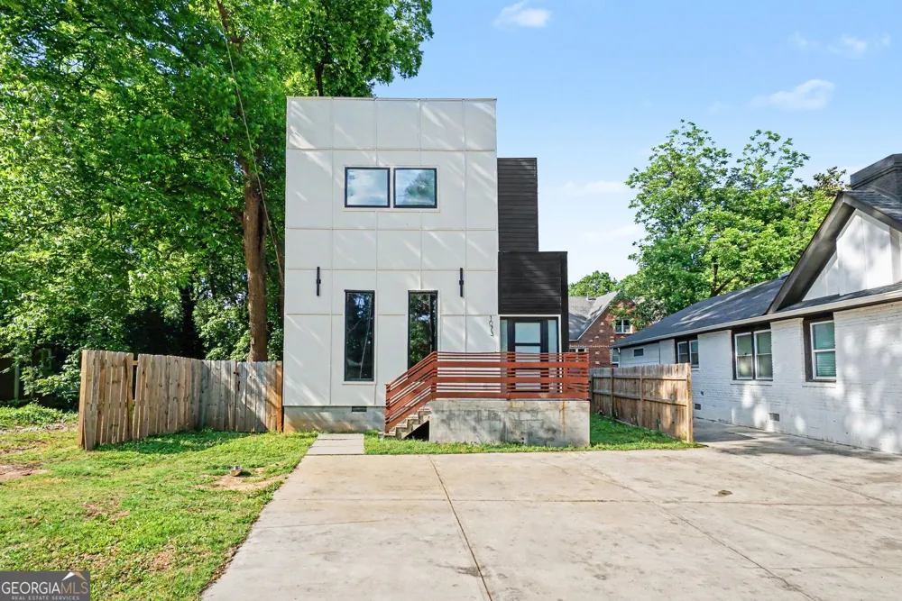 1073 Mayson Turner RD NW Atlanta, GA 30314